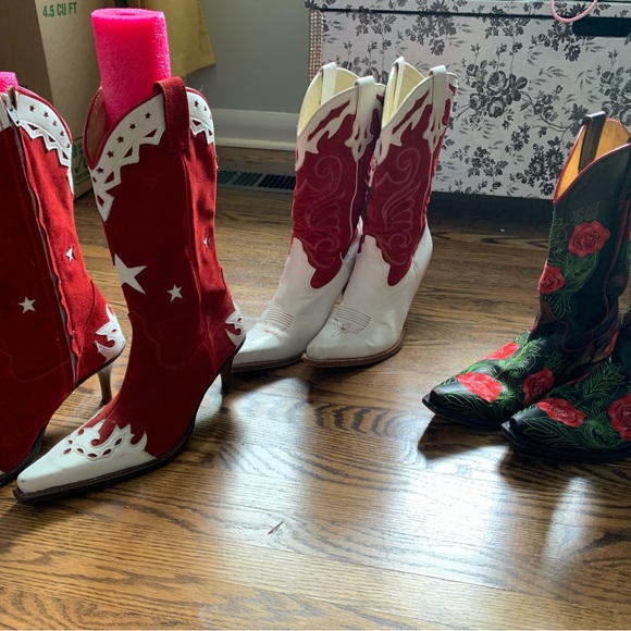 Gorgeous Sendra ladies boots. 3 pairs… Canadian Size 9 - Picture 4 of 9